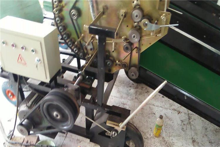 打捆包膜一體機(jī)