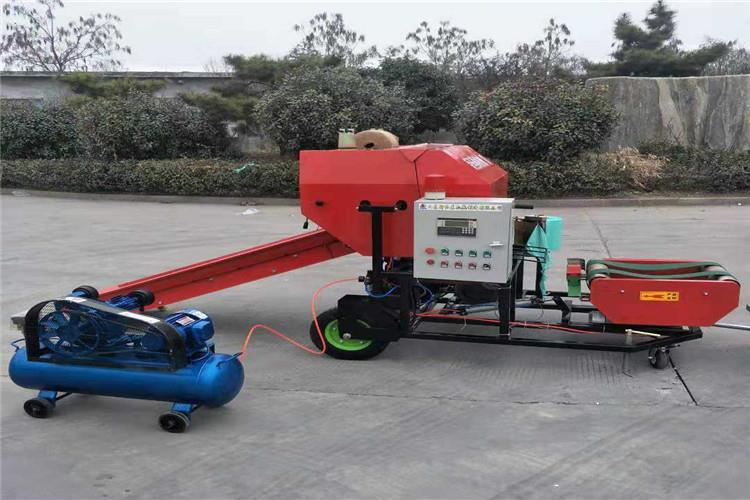 清理時注意不要用水清理打捆包膜機，清理過后所剩的殘余經(jīng)水浸泡會變成加速生銹和腐蝕損壞的源頭