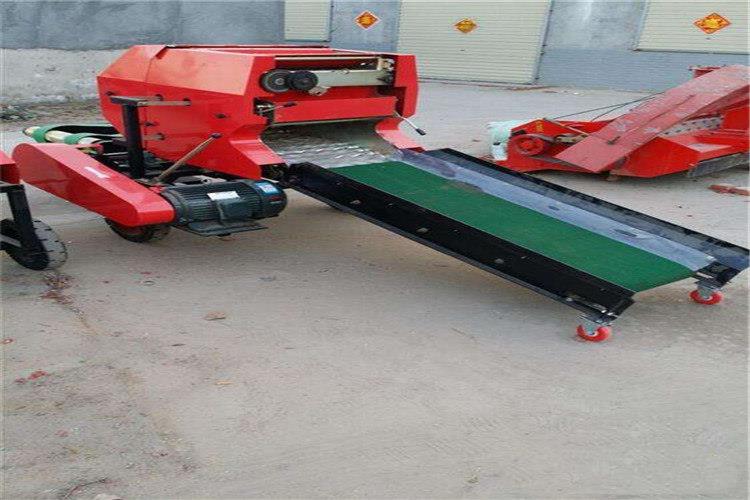 打捆包膜一體機(jī)通過機(jī)器的前面固定位置時(shí)，人工喂養(yǎng)，固定的位置和活動(dòng)一些密度的接觸位置