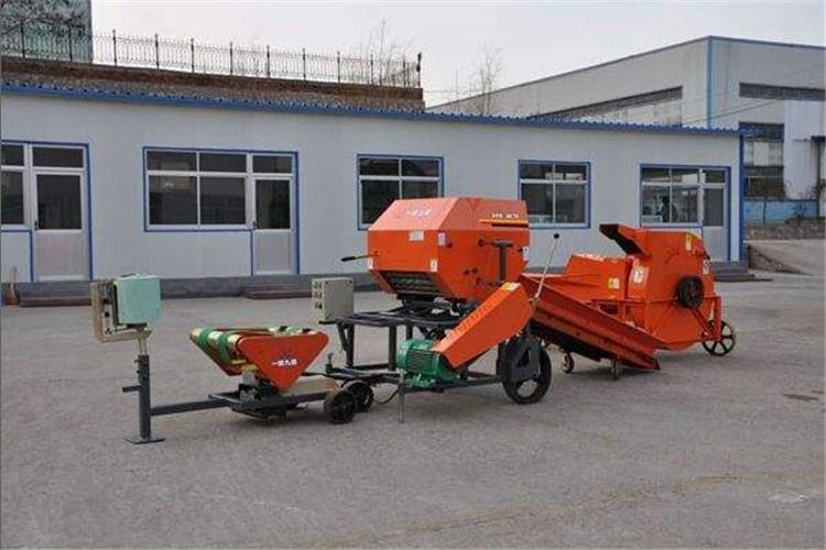 打捆包膜機(jī)應(yīng)使用高壓氣體進(jìn)行清理，在清理時(shí)需要佩戴防護(hù)眼鏡，避免對眼鏡造成傷害