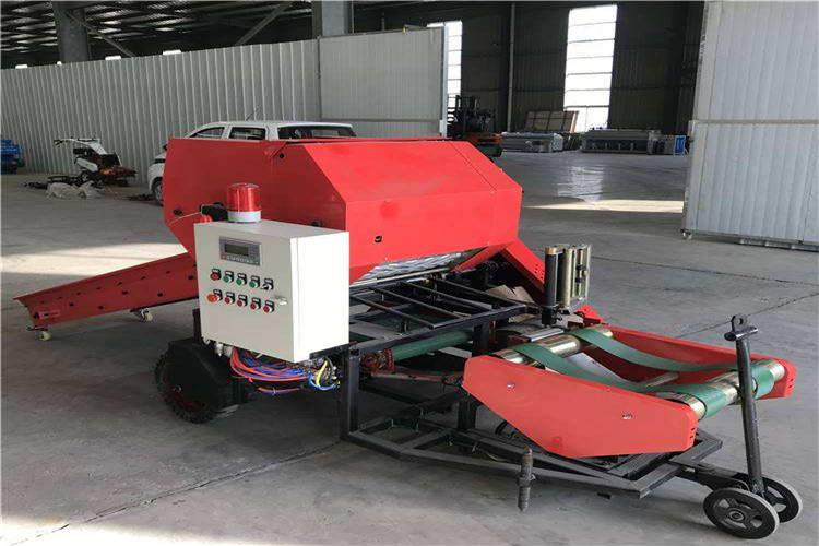 裝配結(jié)束后，應(yīng)空轉(zhuǎn)運(yùn)轉(zhuǎn)5分鐘，再高速運(yùn)轉(zhuǎn)6分鐘，檢查打捆包膜機(jī)各部件無異常后，可以做好功課