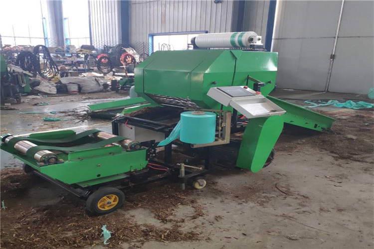 每班秸稈打捆機(jī)清洗完畢，每周加一次油