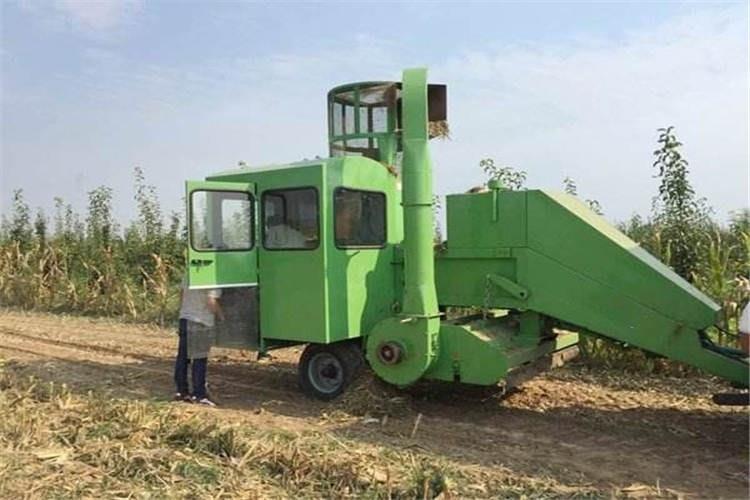 使用秸稈打捆機(jī)時嚴(yán)禁調(diào)整機(jī)器參數(shù)，違者予以嚴(yán)懲