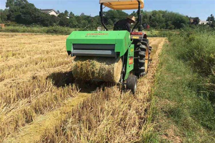 占地體積小，重量輕，操作簡(jiǎn)單，工作效率高，一小時(shí)可收集秸稈5畝地以上，大約800公斤秸稈作物